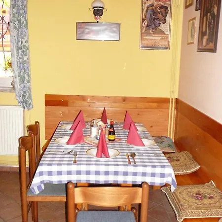 Rodinny S Restauraci - Hospudka Na Navsi Maison d'hôtes