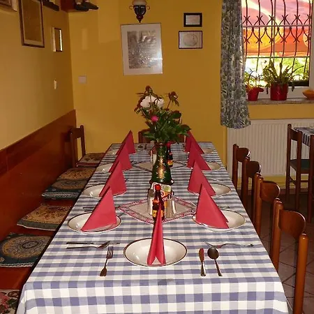 Maison d'hôtes Rodinny S Restauraci - Hospudka Na Navsi *